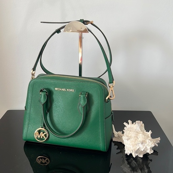 Michael Kors Handbags - Michael Kors crossbody